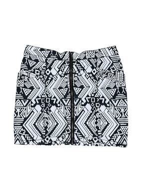 Divided H&M Tribal Patterned White Black Full Front Zip Mini Skirt Size 8